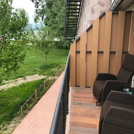 Rkcz40 - Design At The Heart Of Balaton * Замарди